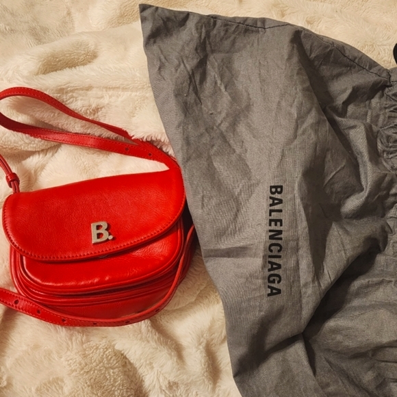 Like New Balenciaga B. Dot Crossbody - Picture 9 of 9